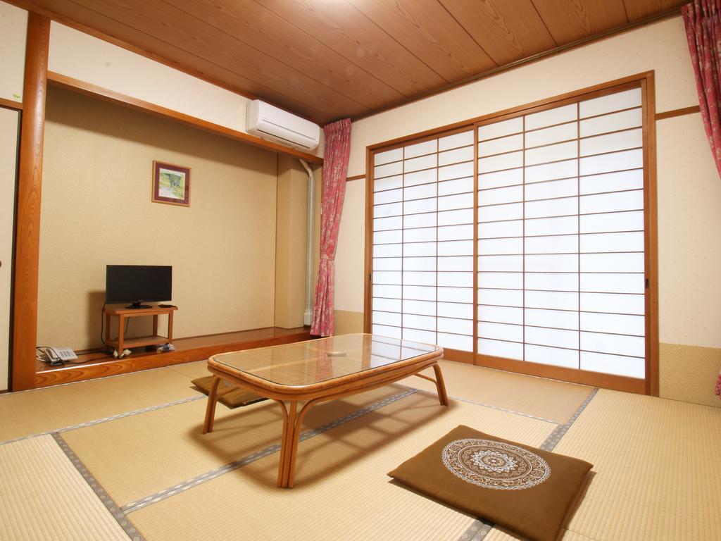 Yusenkaku Hotel Ятсуширо Екстериор снимка