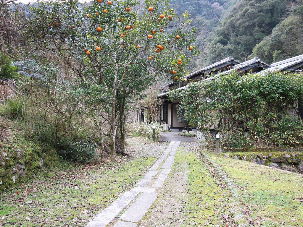 Yusenkaku Hotel Ятсуширо Екстериор снимка