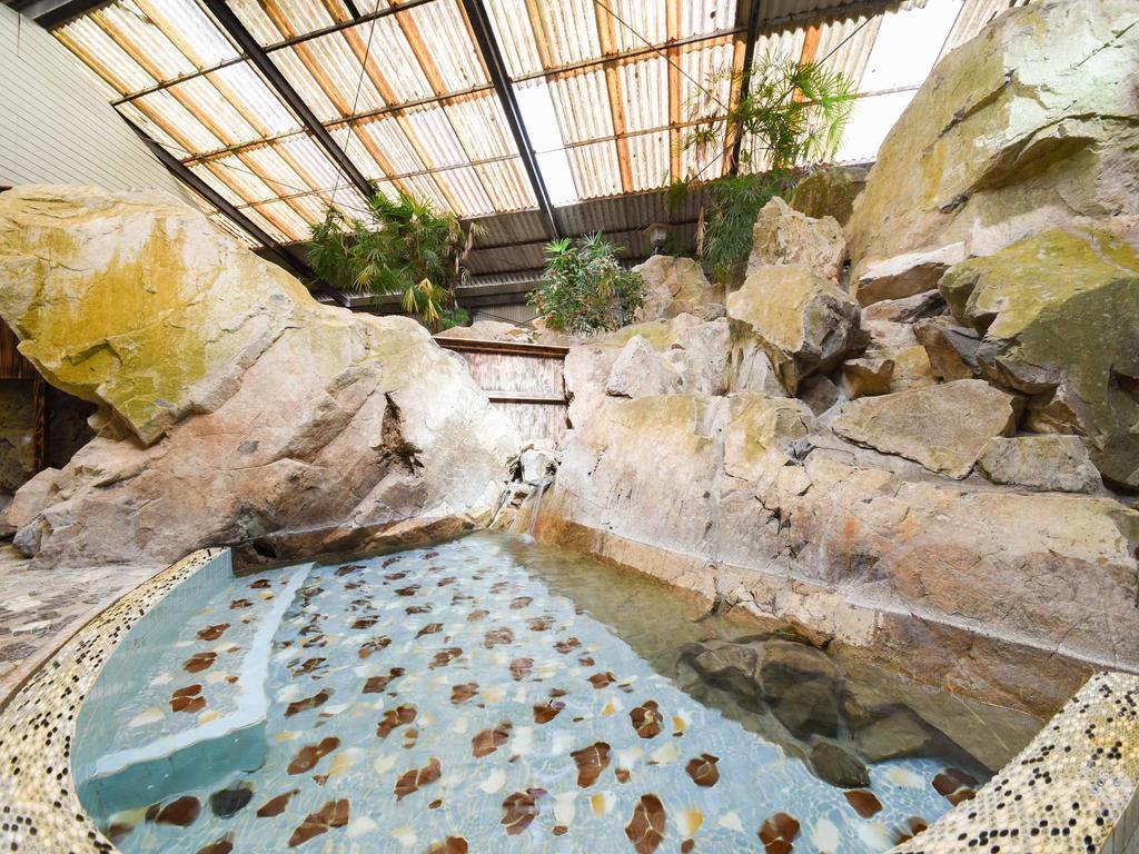 Yusenkaku Hotel Ятсуширо Екстериор снимка