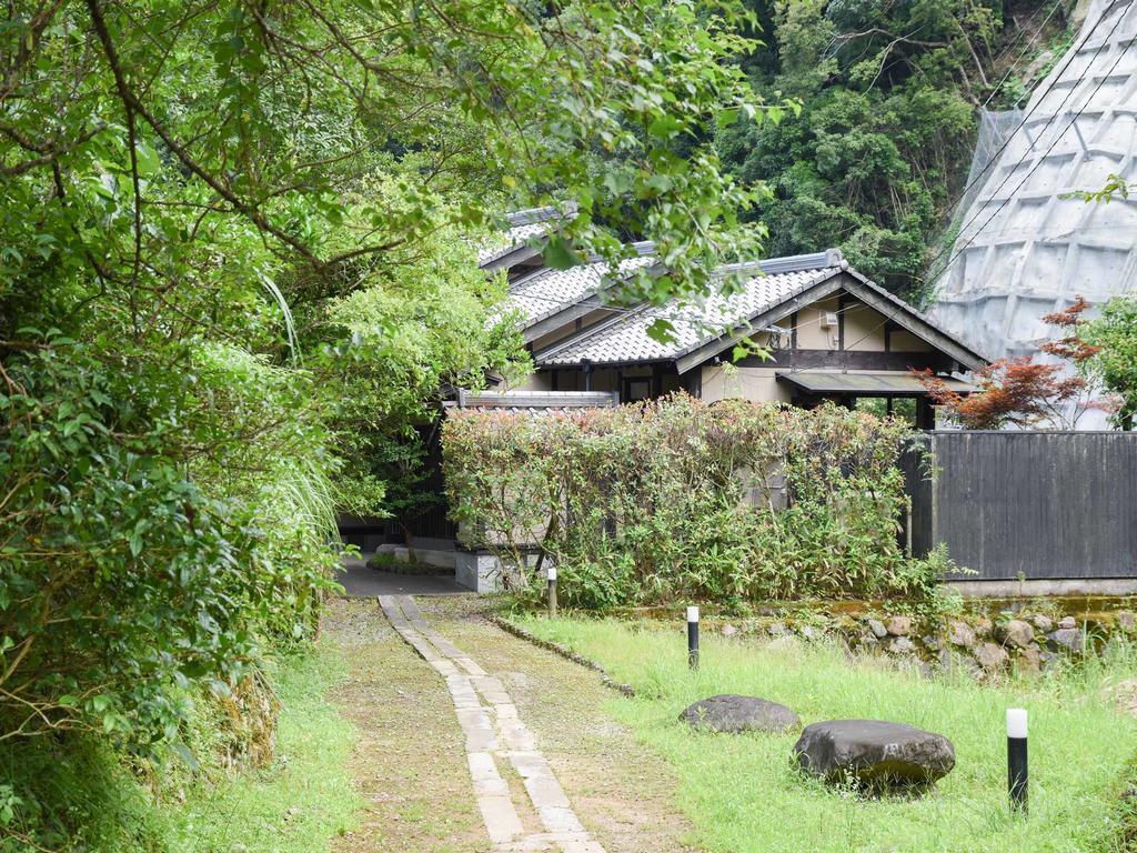 Yusenkaku Hotel Ятсуширо Екстериор снимка